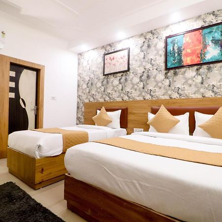 Hotel Stay Villa Delhi Airport Nuova Delhi Esterno foto