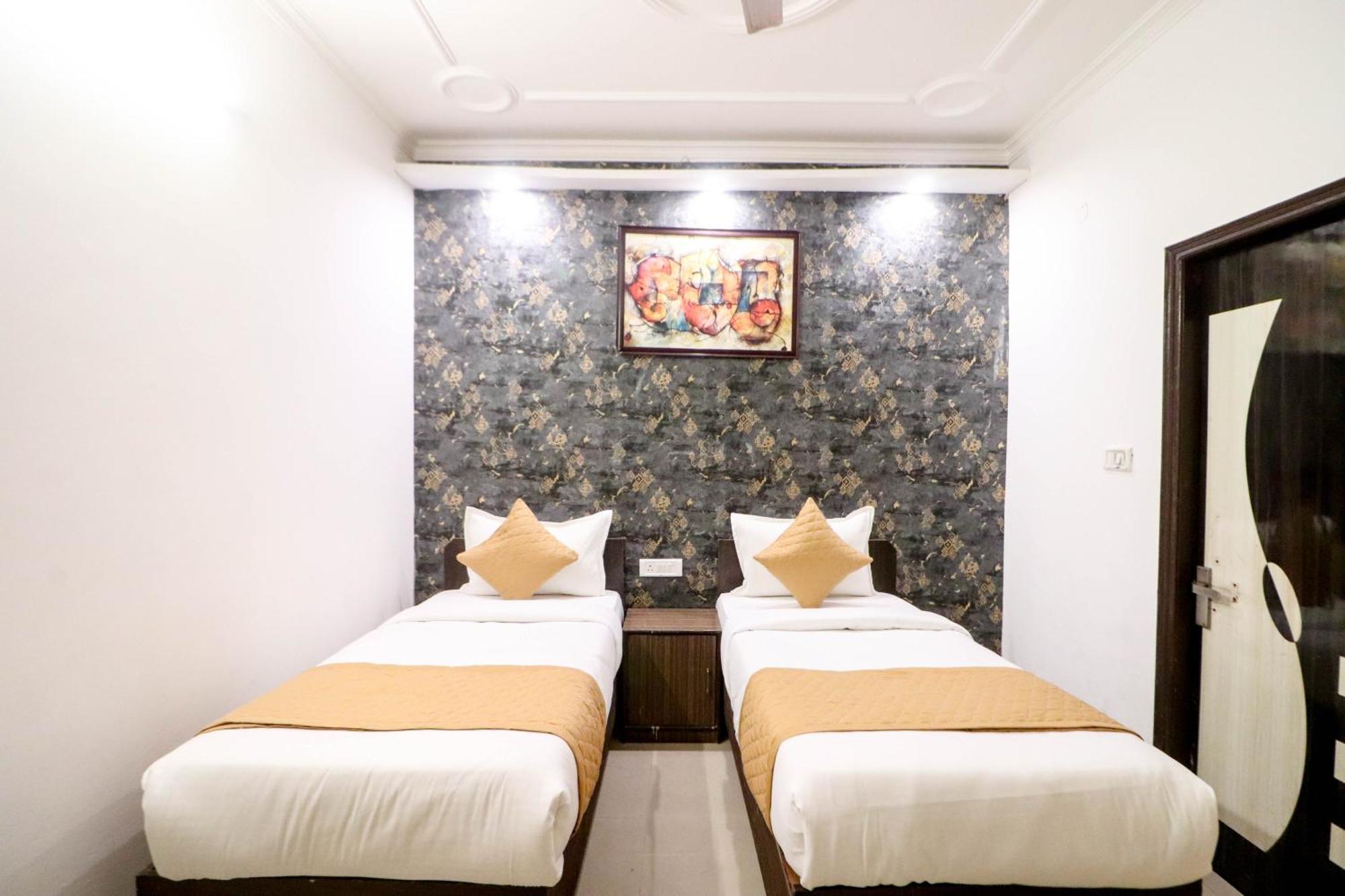 Hotel Stay Villa Delhi Airport Nuova Delhi Esterno foto