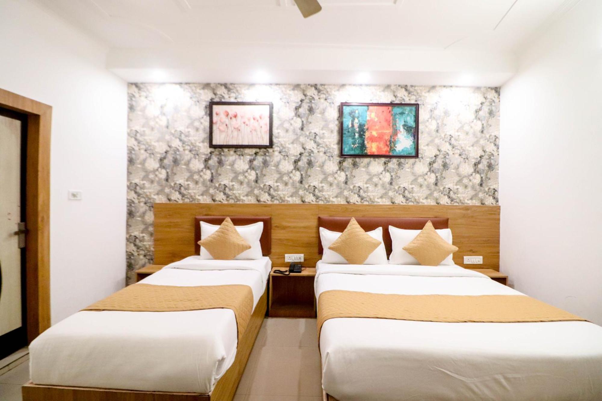 Hotel Stay Villa Delhi Airport Nuova Delhi Esterno foto